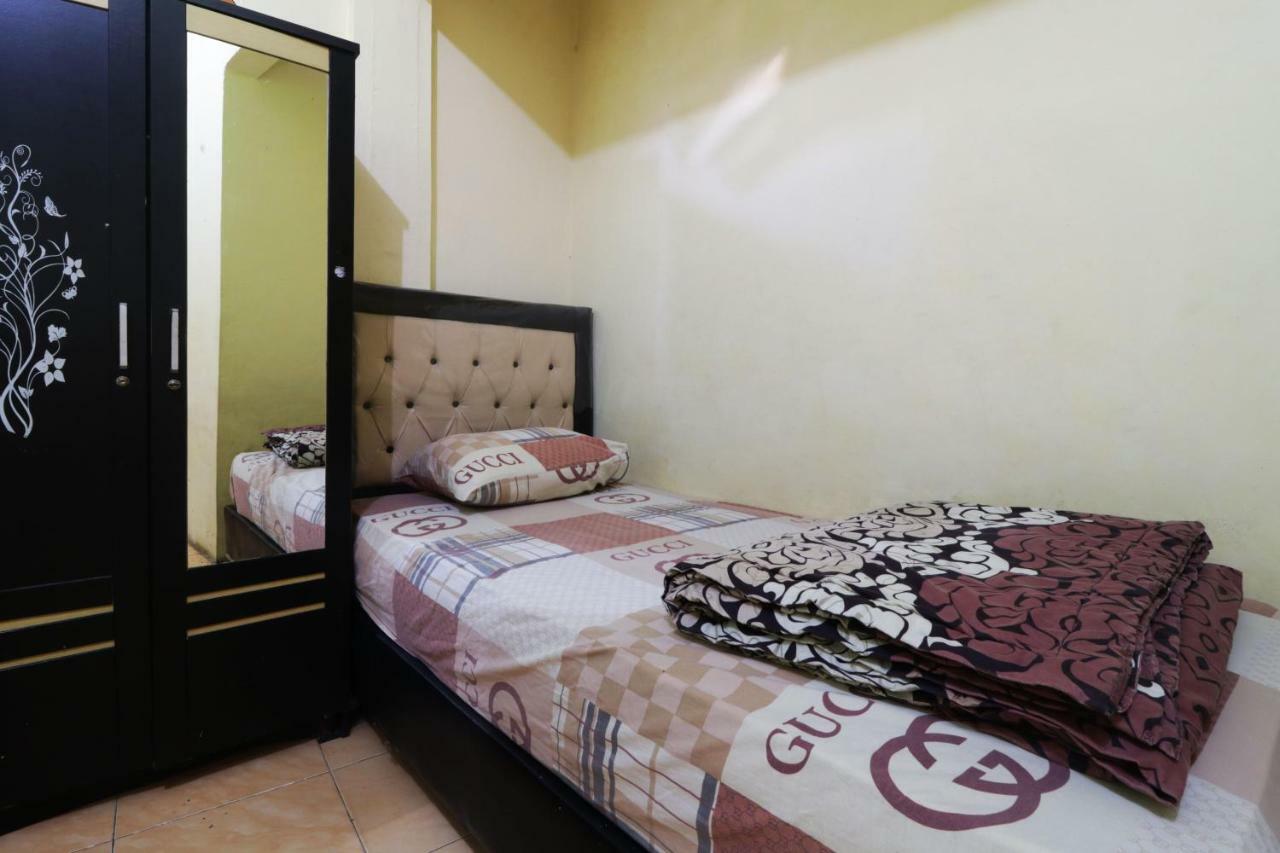 วิสมา ยูลี ชาเรียะฮ์ Hotel เมดาน ภายนอก รูปภาพ